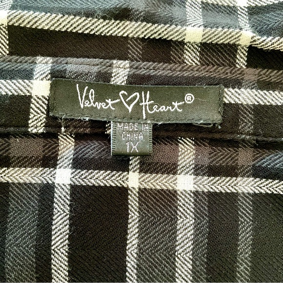 Velvet Heart Monochrome Plaid Shirt - Picture 6 of 8